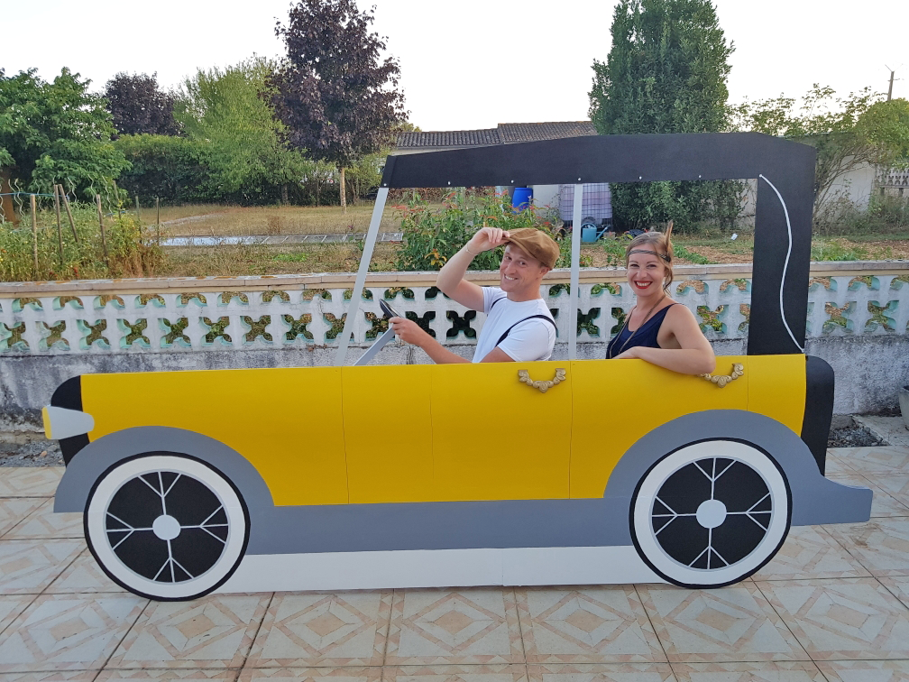 AurEvents pour vos soirées gatsby location d'une voiture décor